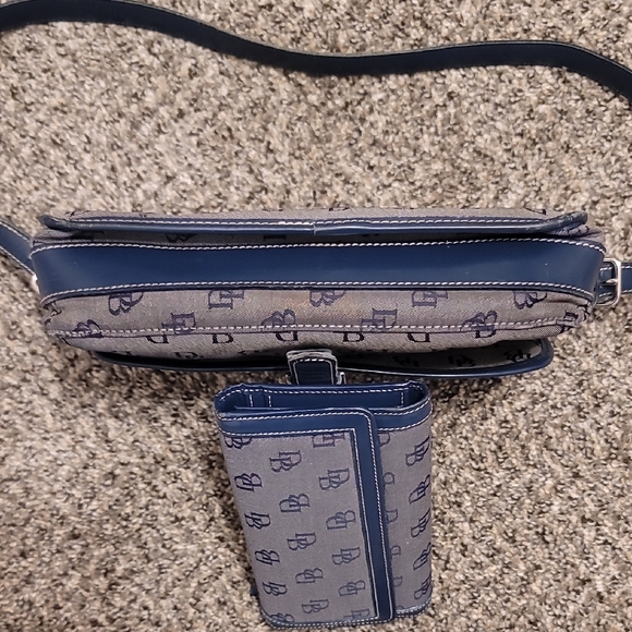 Dooney & Bourke Blue and Gray Logo Shoulder Bag+Wallet Set - Picture 6 of 12